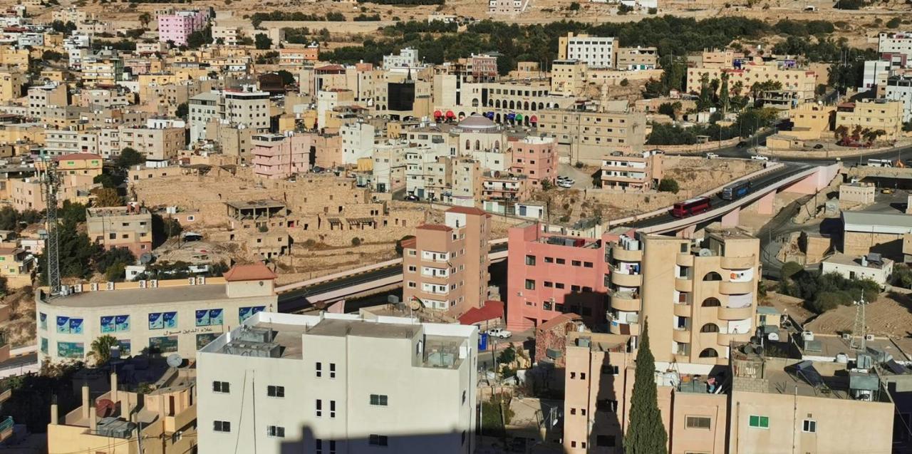 Rakan Aparthotel And Luxury Rooms Wadi Musa Esterno foto
