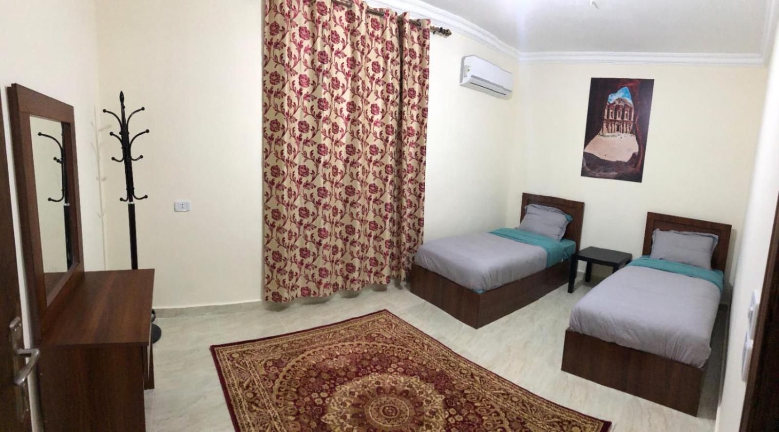Rakan Aparthotel And Luxury Rooms Wadi Musa Esterno foto