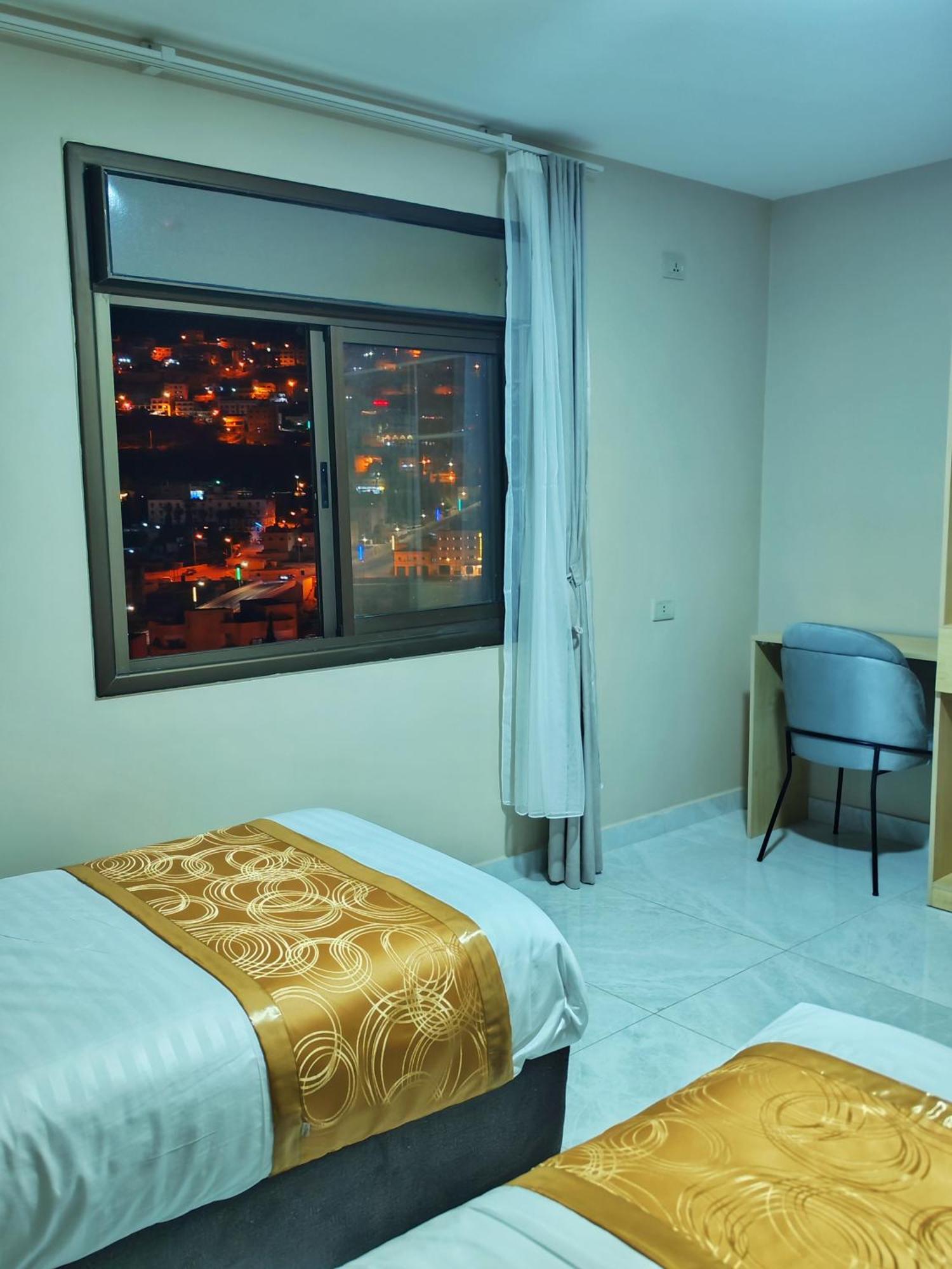 Rakan Aparthotel And Luxury Rooms Wadi Musa Esterno foto