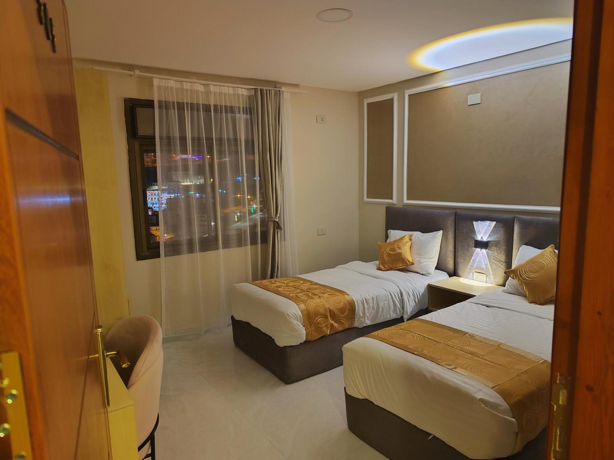 Rakan Aparthotel And Luxury Rooms Wadi Musa Esterno foto