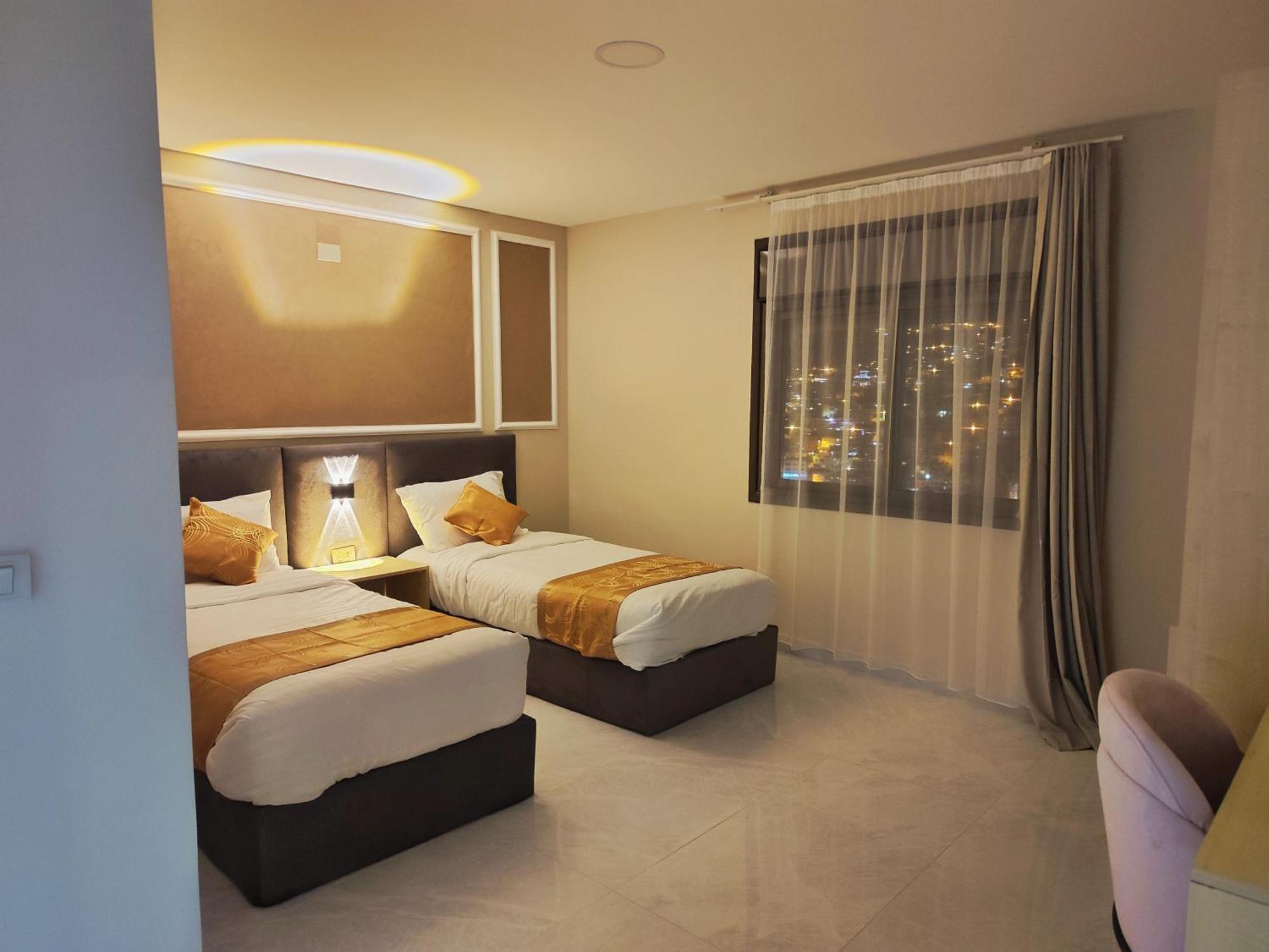Rakan Aparthotel And Luxury Rooms Wadi Musa Esterno foto