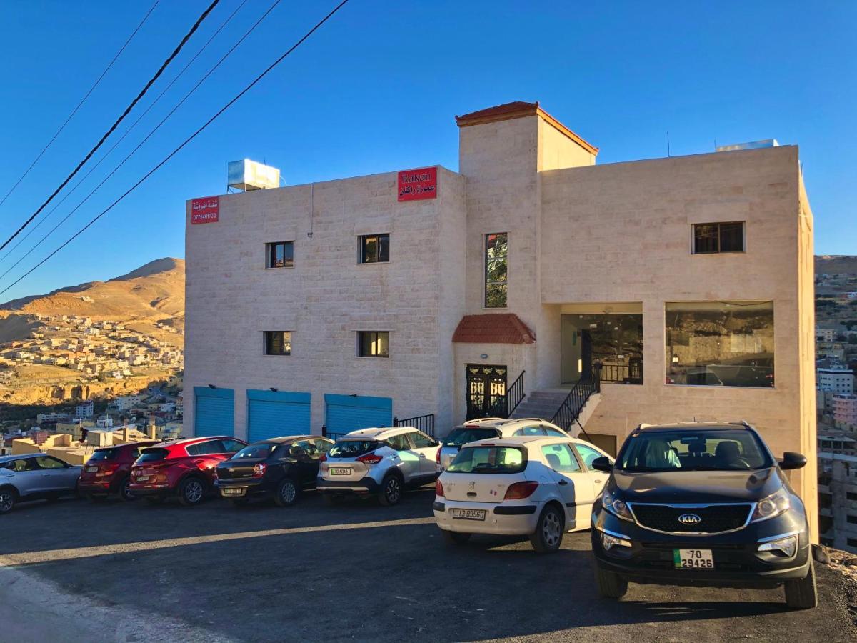 Rakan Aparthotel And Luxury Rooms Wadi Musa Esterno foto